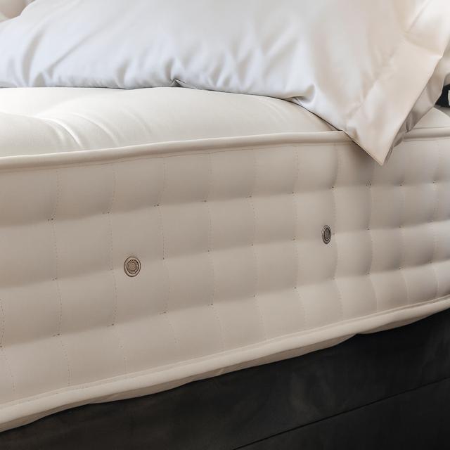 100% Organic Wool & Cotton 2000 Pocket Spring Hand Tufted Mattress